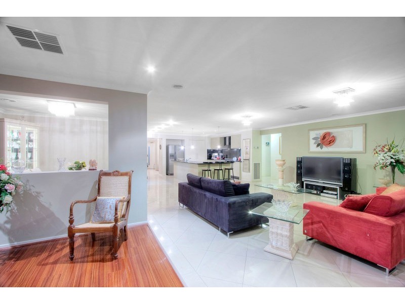 5 Selwyn Court, Berwick VIC 3806