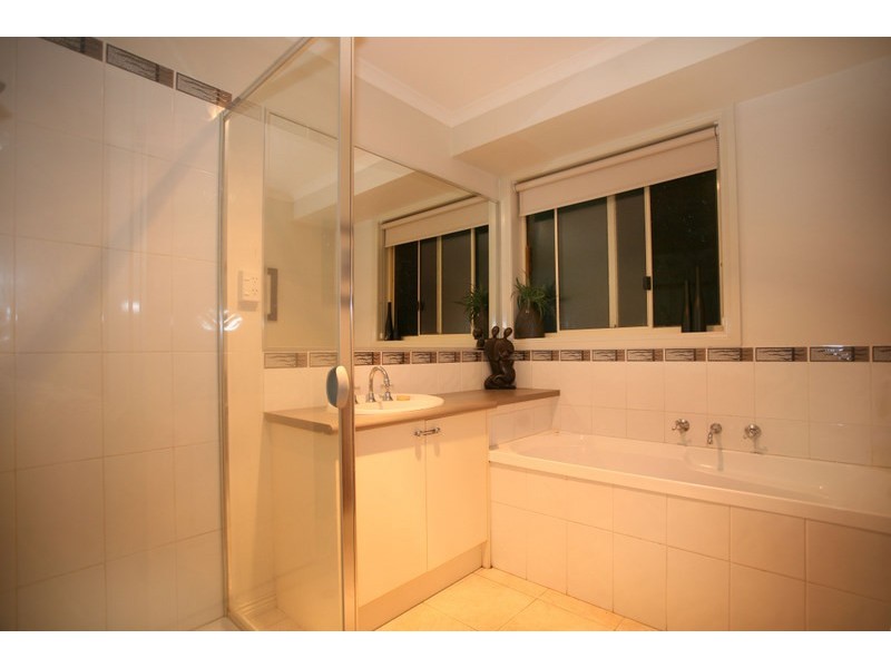 23 Lisburn Way, Berwick VIC 3806