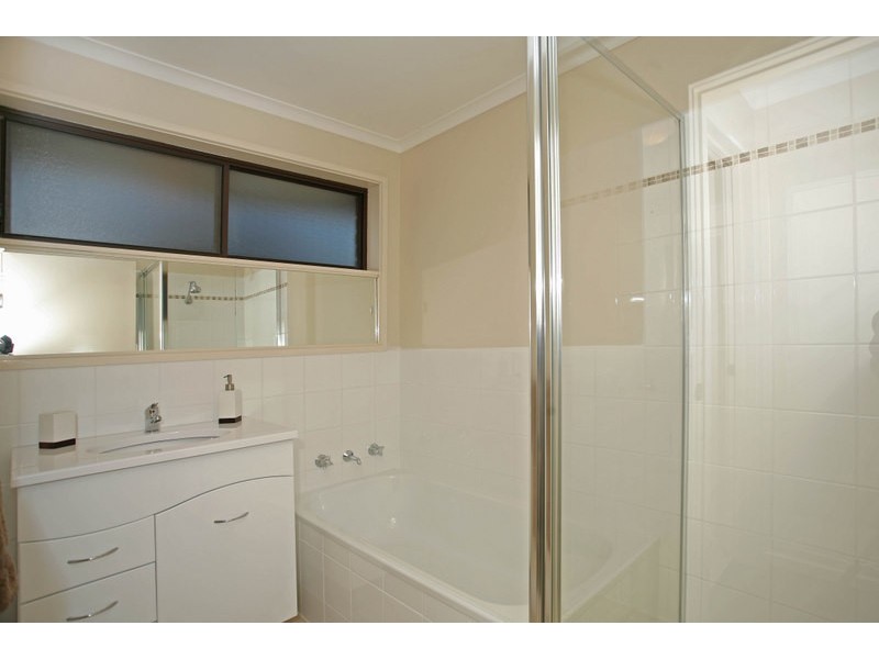 2/22 Mansfield Street, Berwick VIC 3806