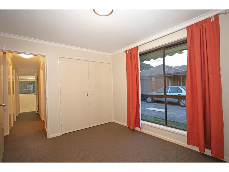 2/22 Mansfield Street, Berwick VIC 3806