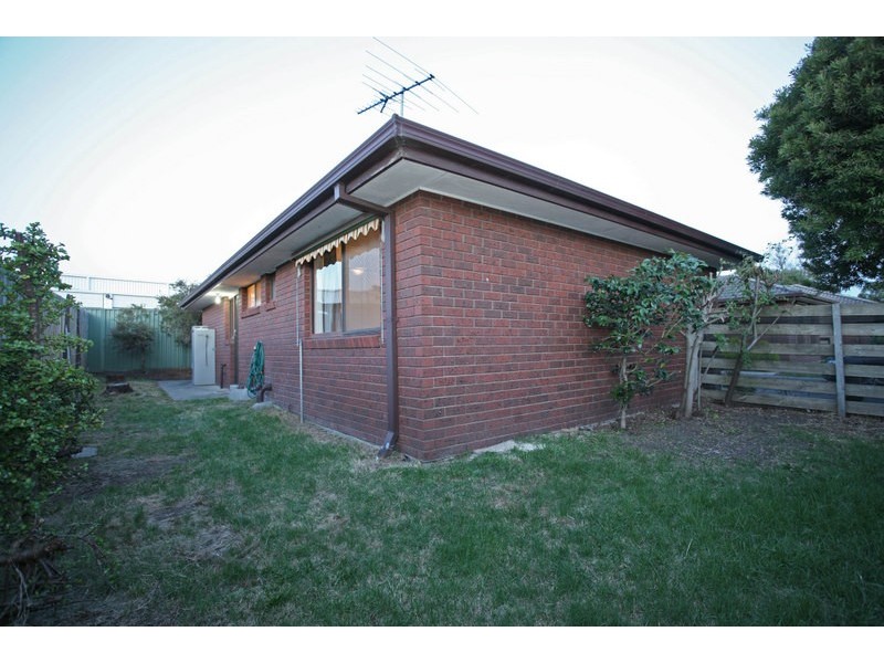 2/22 Mansfield Street, Berwick VIC 3806