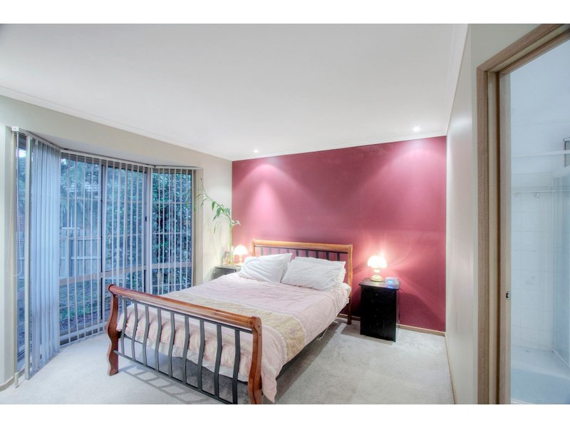 16 Garnet Close, Narre Warren VIC 3805