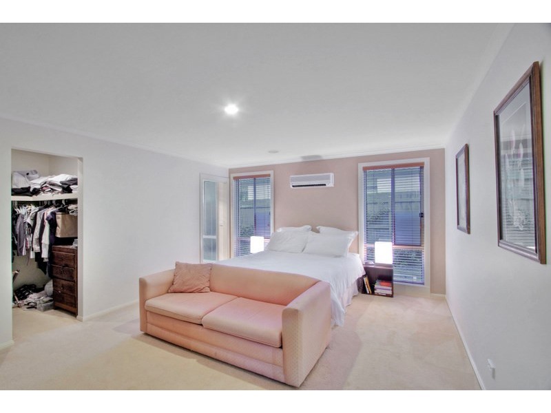 8 Chesil Court, Narre Warren South VIC 3805