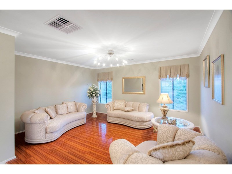 5 Selwyn Court, Berwick VIC 3806