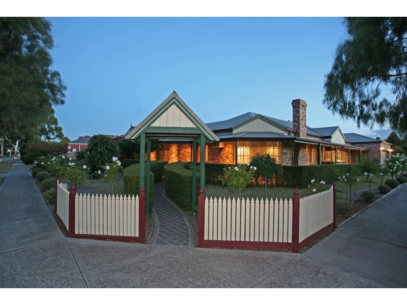 86 Kendall Drive, Narre Warren VIC 3805
