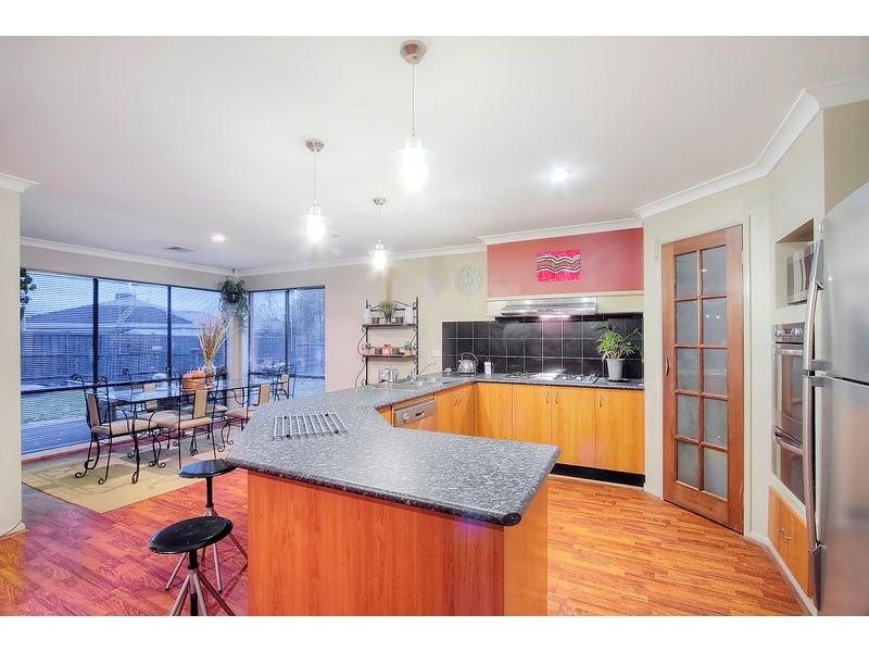 7 Findon Way, Berwick VIC 3806