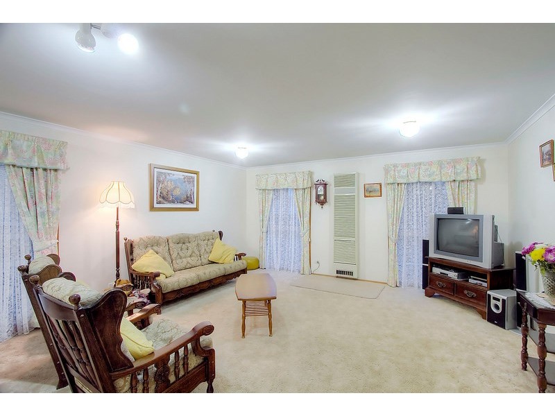 10 Barondi Avenue, Narre Warren VIC 3805