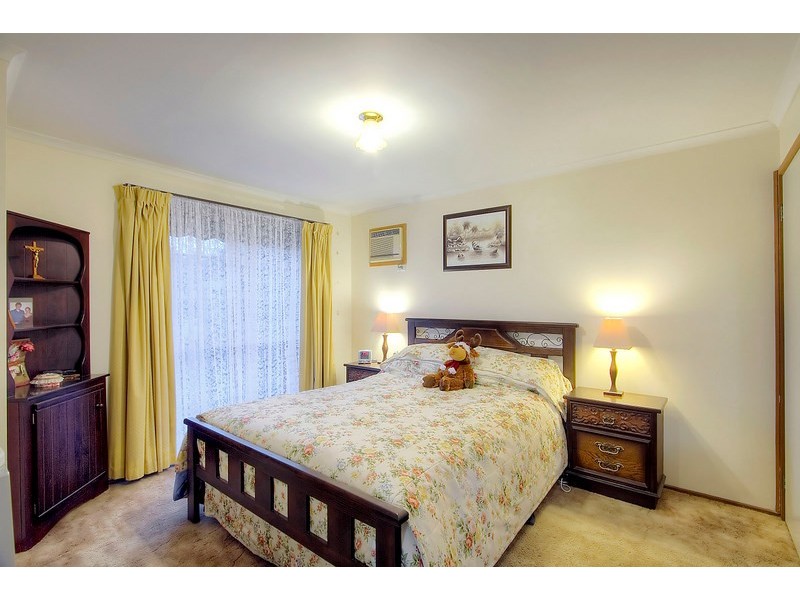 10 Barondi Avenue, Narre Warren VIC 3805