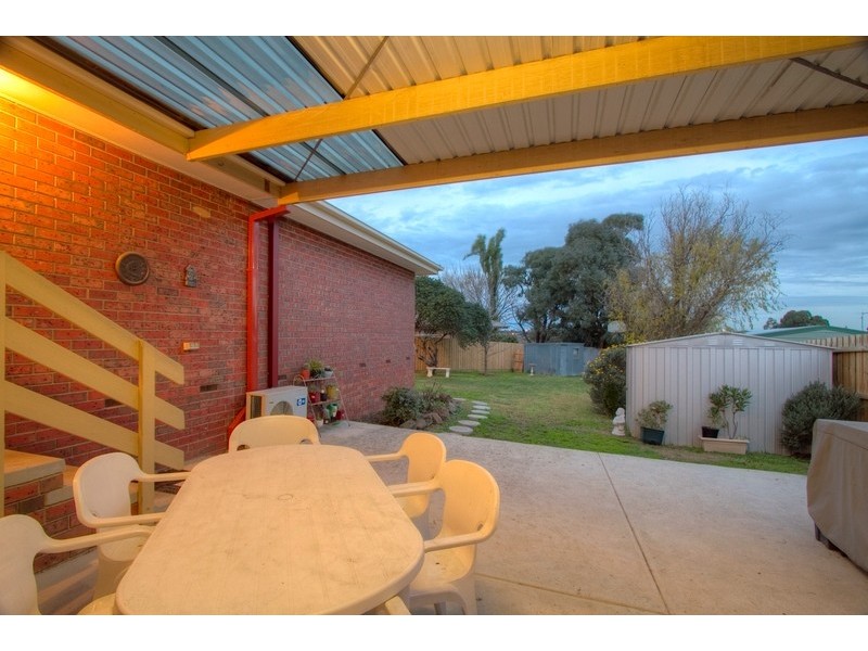 10 Barondi Avenue, Narre Warren VIC 3805