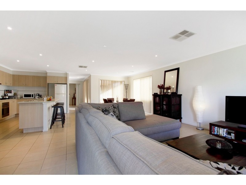 3 Cindy Court, Berwick VIC 3806