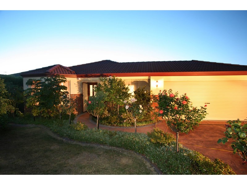 7 Fieldhouse Lane, Berwick VIC 3806