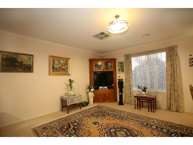 7 Fieldhouse Lane, Berwick VIC 3806