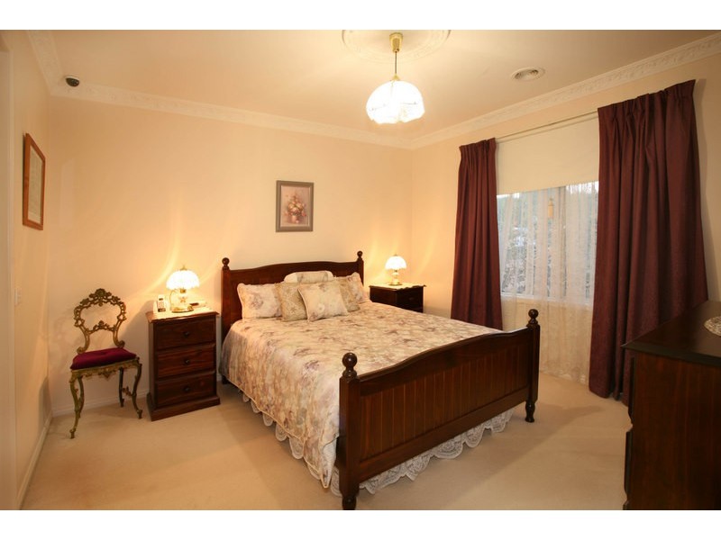 7 Fieldhouse Lane, Berwick VIC 3806