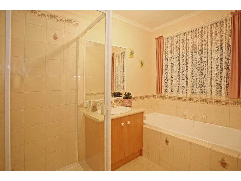 7 Fieldhouse Lane, Berwick VIC 3806