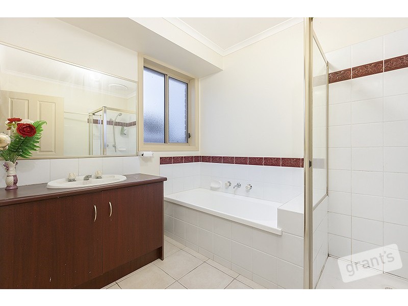 2 Kurnwill Place, Berwick VIC 3806