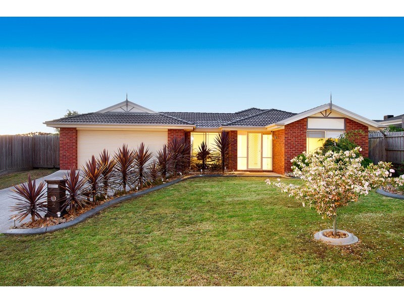 2 Gilbert Place, Berwick VIC 3806