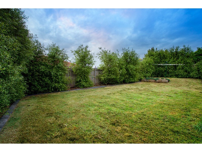 2 Gilbert Place, Berwick VIC 3806