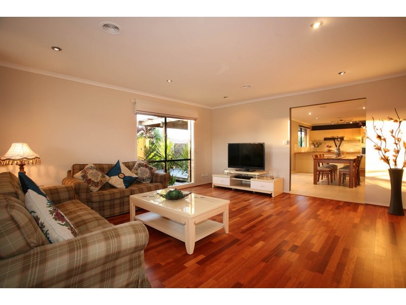 26 Shaftsbury Avenue, Berwick VIC 3806