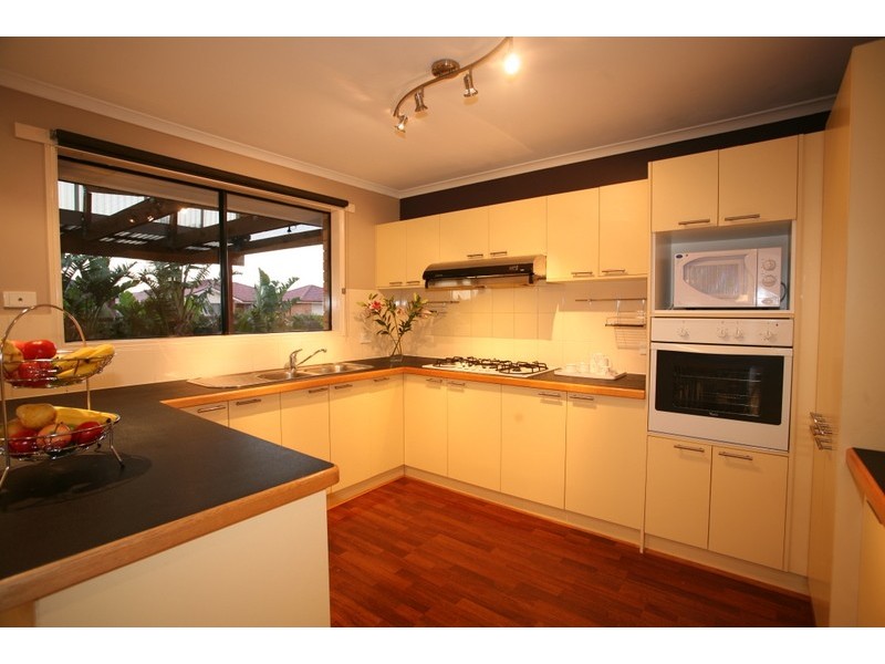 26 Shaftsbury Avenue, Berwick VIC 3806