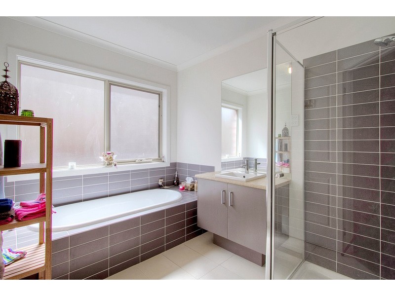 5 Castellana Court, Narre Warren South VIC 3805