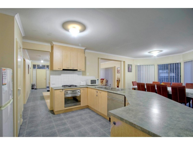 6 Evergold Close, Narre Warren South VIC 3805