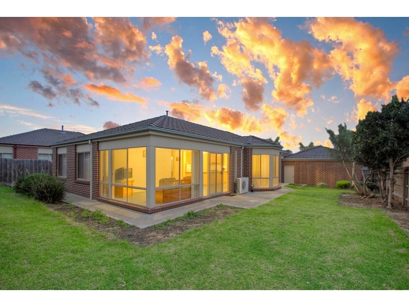 6 Evergold Close, Narre Warren South VIC 3805