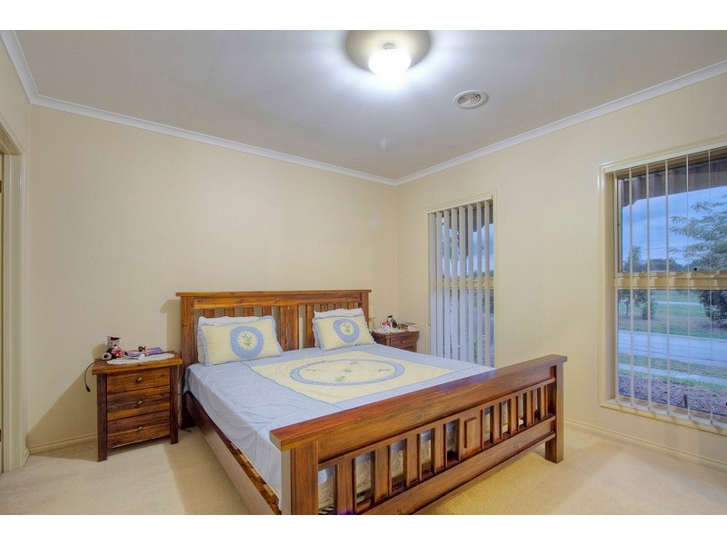 6 Evergold Close, Narre Warren South VIC 3805