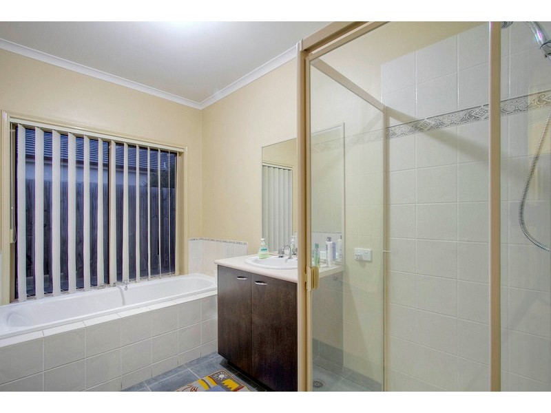 6 Evergold Close, Narre Warren South VIC 3805