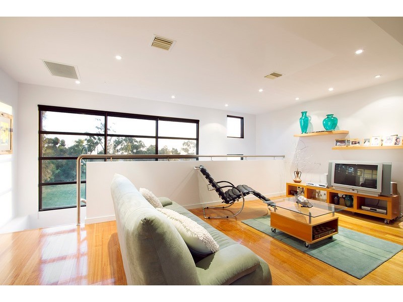 15 Chelsea Crescent, Berwick VIC 3806