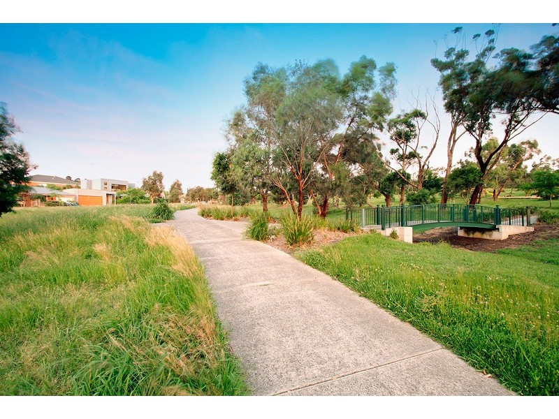 15 Chelsea Crescent, Berwick VIC 3806