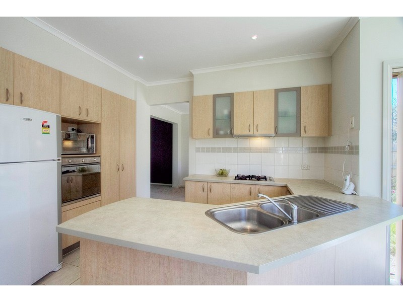 41 Amhurst Drive, Narre Warren South VIC 3805