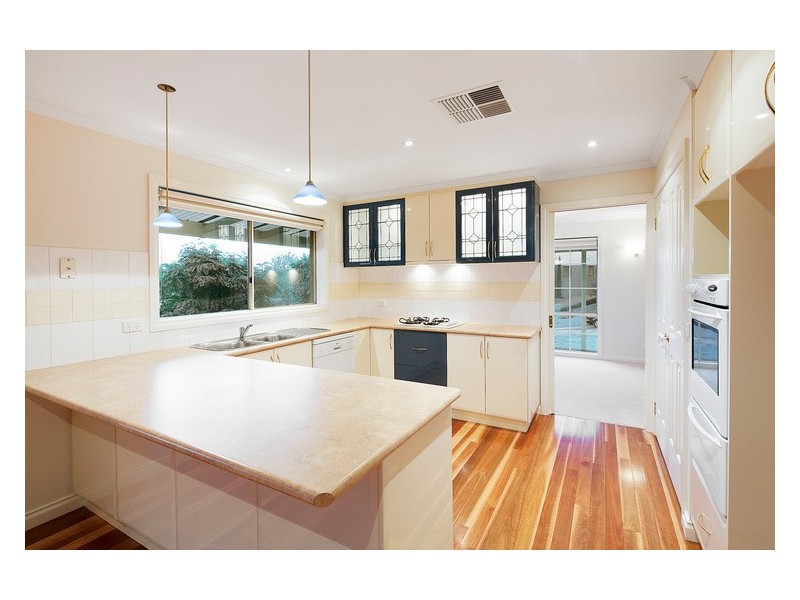 8 Boynton Place, Berwick VIC 3806