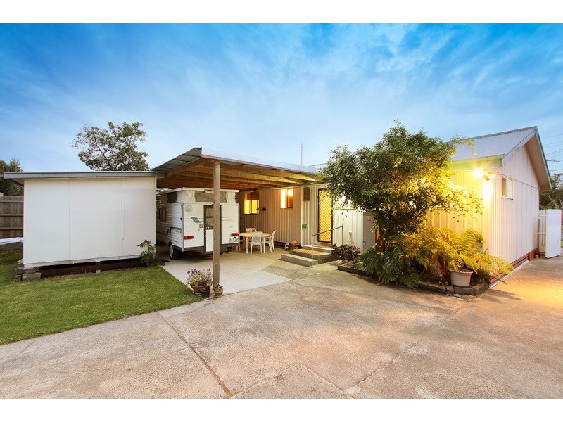 8 Horner Street, Beaconsfield VIC 3807