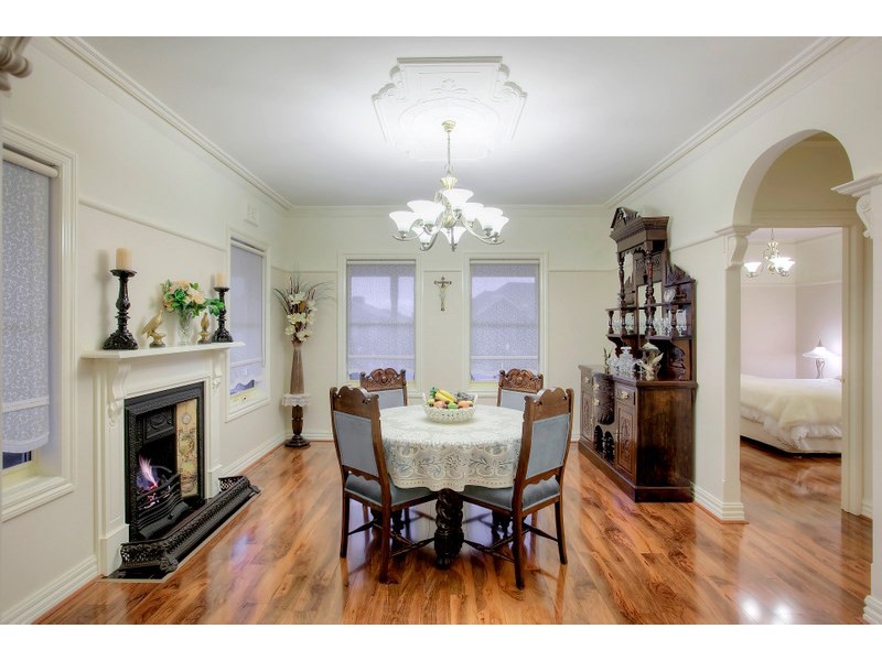 14 Grand Manor Drive, Berwick VIC 3806