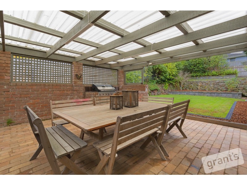 4 Ridge Road, Berwick VIC 3806