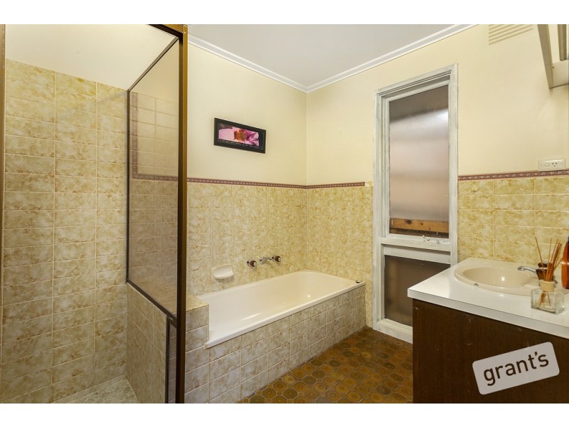 4 Ridge Road, Berwick VIC 3806