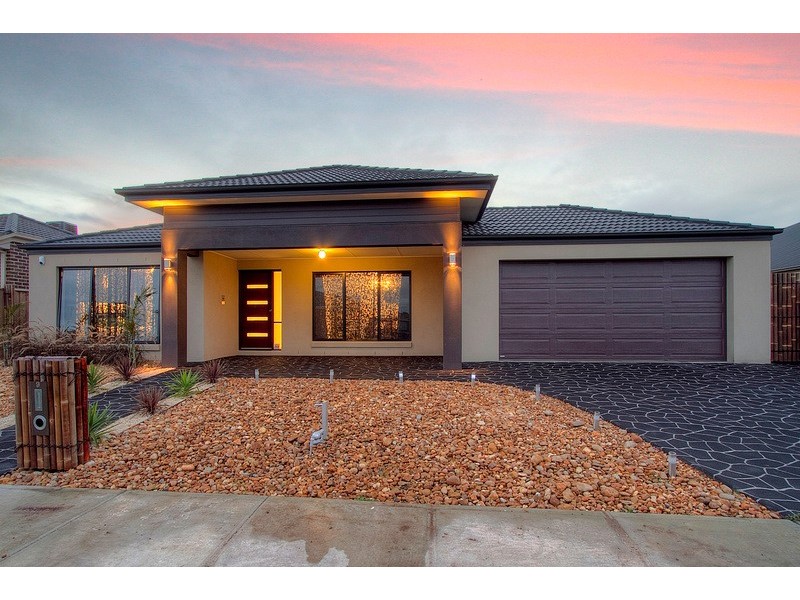 9 Wallagra Court, Narre Warren South VIC 3805