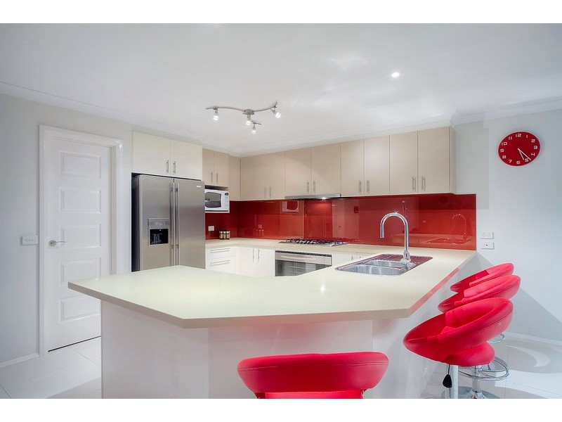 9 Wallagra Court, Narre Warren South VIC 3805