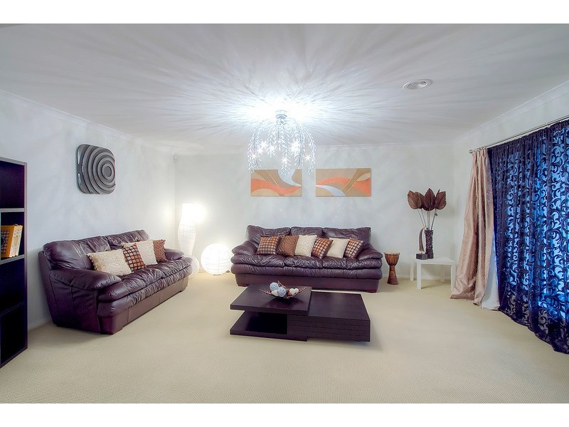 9 Wallagra Court, Narre Warren South VIC 3805