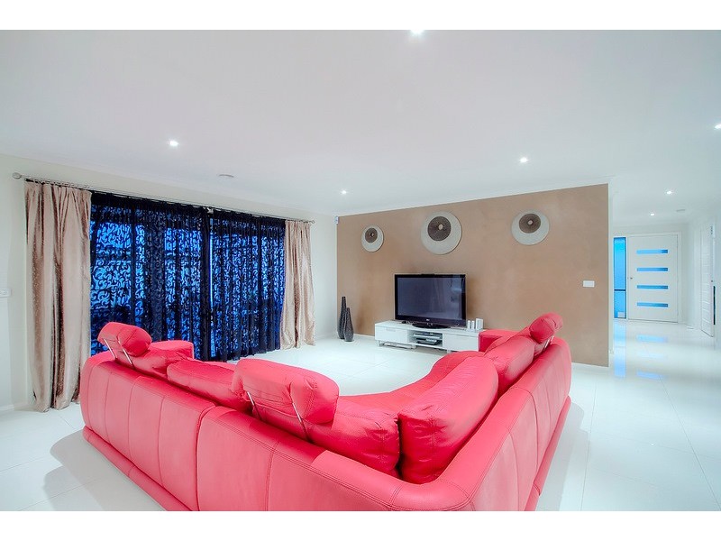 9 Wallagra Court, Narre Warren South VIC 3805