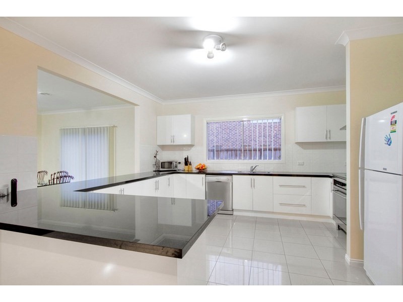 17 Lincoln Avenue, Berwick VIC 3806