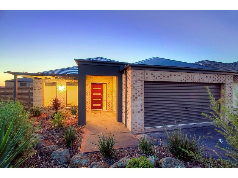 9 Florida Court, Berwick VIC 3806