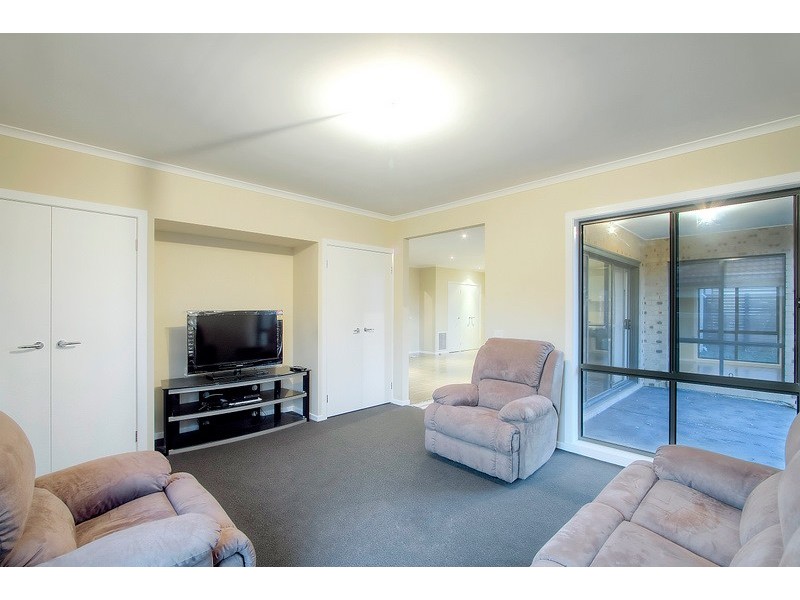9 Florida Court, Berwick VIC 3806