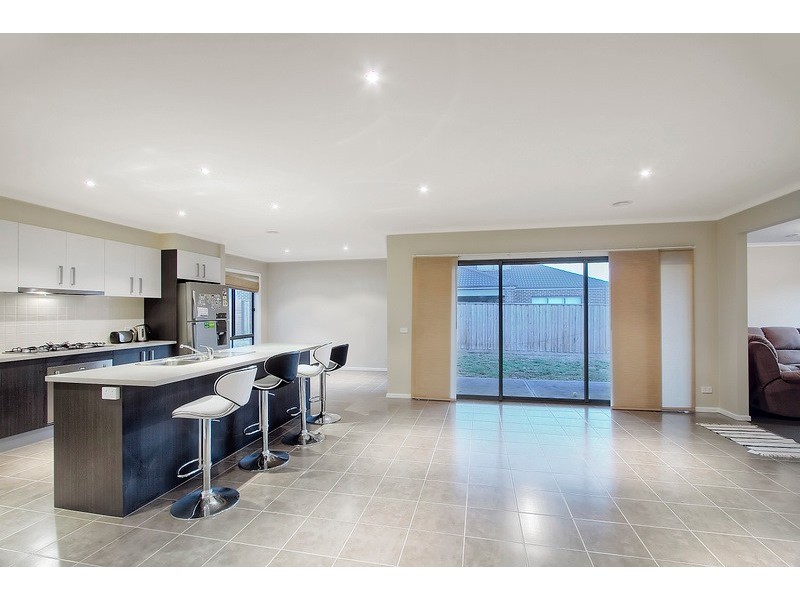 9 Florida Court, Berwick VIC 3806