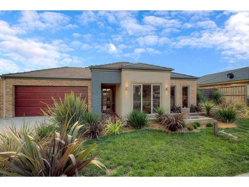 9 Monarch Road, Berwick VIC 3806