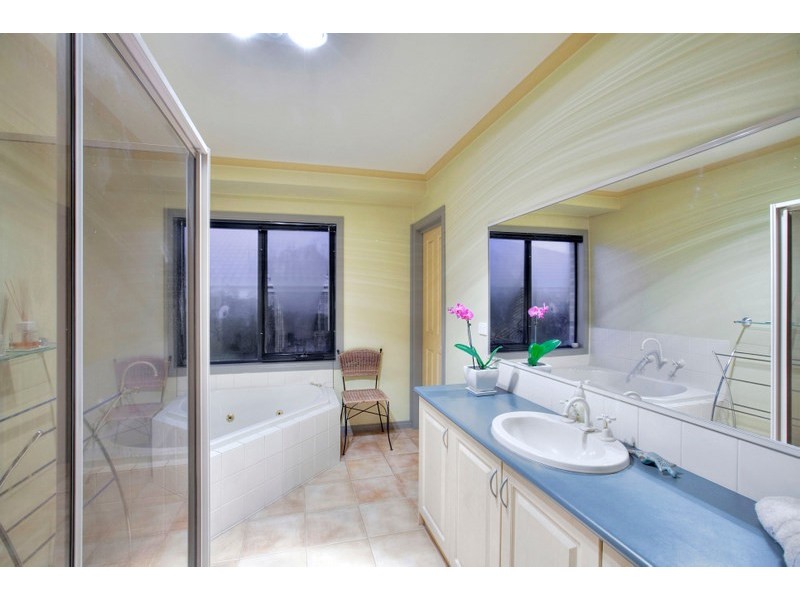 5 Carrum Close, Berwick VIC 3806