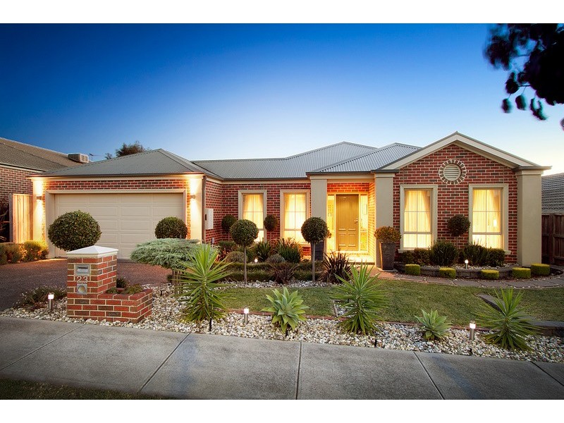 23 Glenview Rise, Berwick VIC 3806