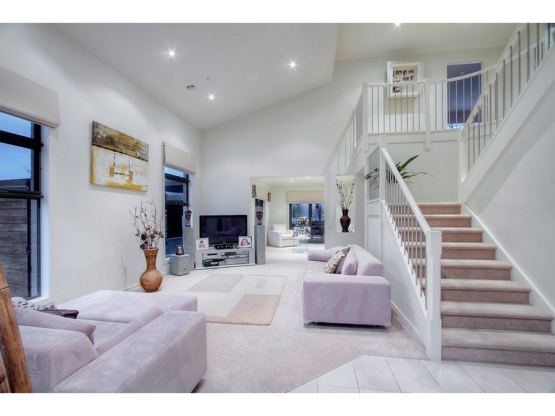 42 Bridgewater Boulevard, Berwick VIC 3806