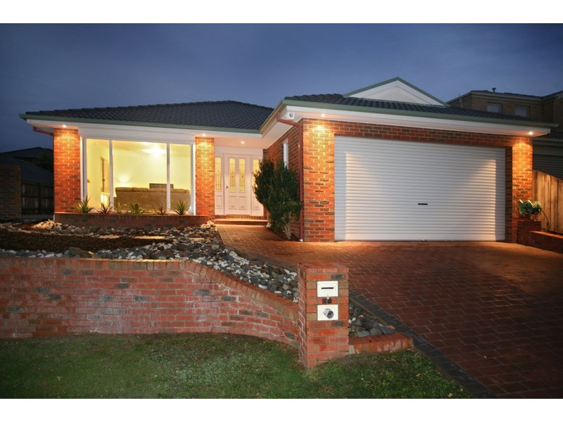 12 Benmara Crescent, Narre Warren South VIC 3805