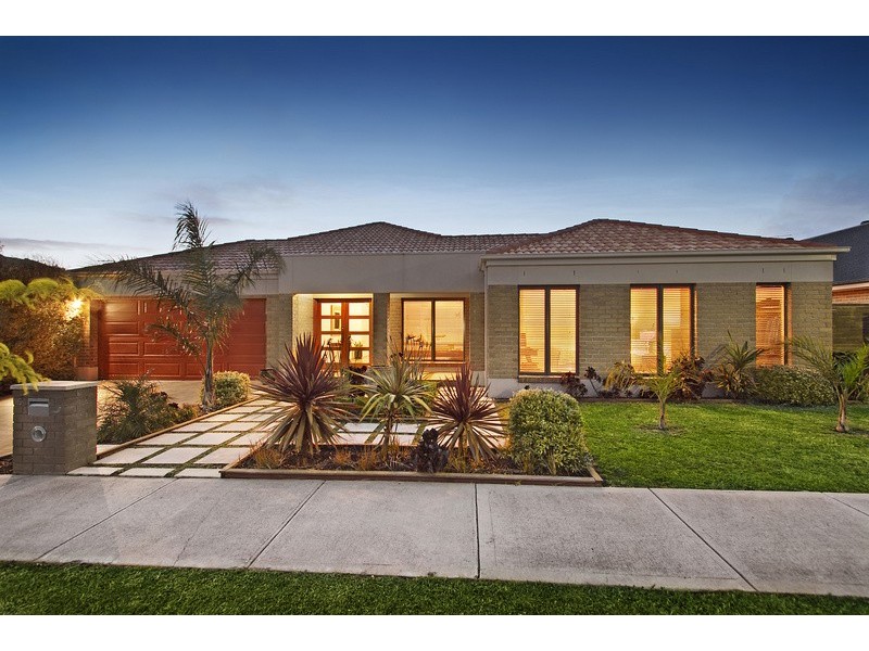 5 Stanhope Avenue, Berwick VIC 3806